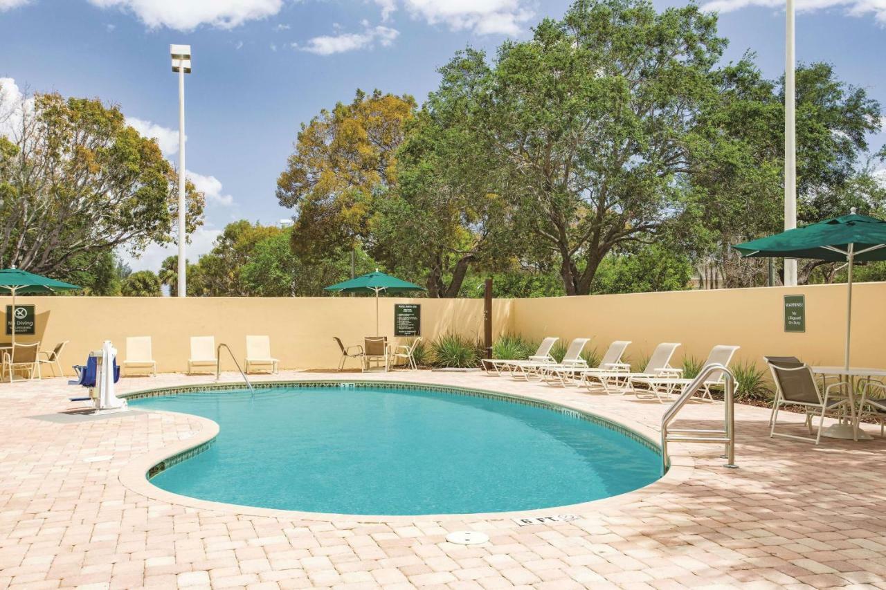 La Quinta By Wyndham Fort Lauderdale Tamarac Extérieur photo